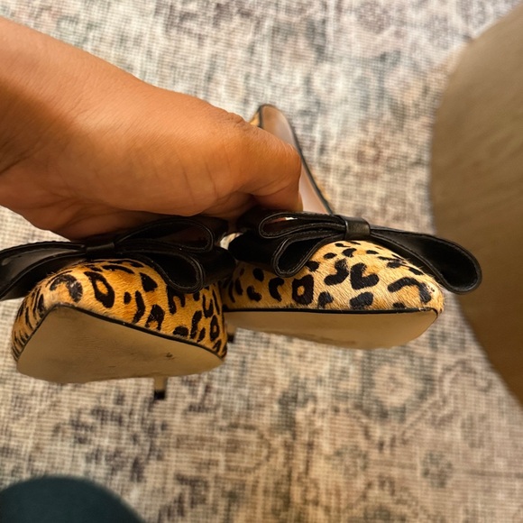 Kate Spade Fur Leopard Cheetah Print Heels with Black Bow - Picture 9 of 9